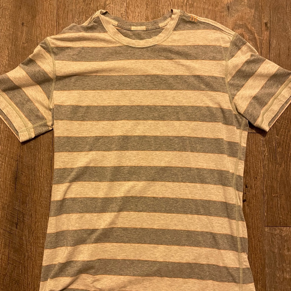 Lulu Lemon T-Shirt - Size medium